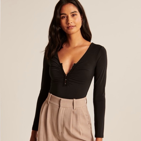Abercrombie & Fitch Tops - NWT Abercrombie bodysuit in black